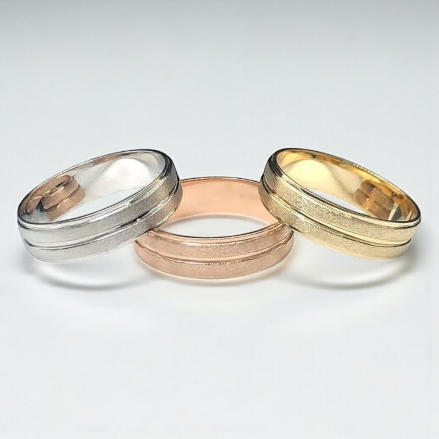 6mm Midline Sandblast Band in 10KT Gold