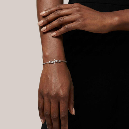 Oiza Infinie Pave Diamond Bracelet in 18KT Gold