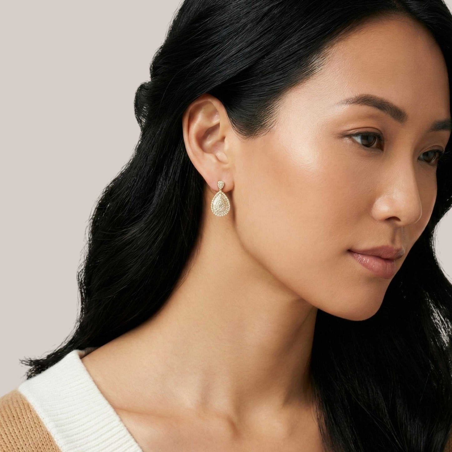 Vina Diamond Drop Earrings in 18KT Gold