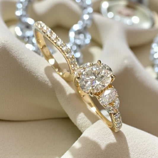 Mai Moissanite Bride Set in 18K Gold