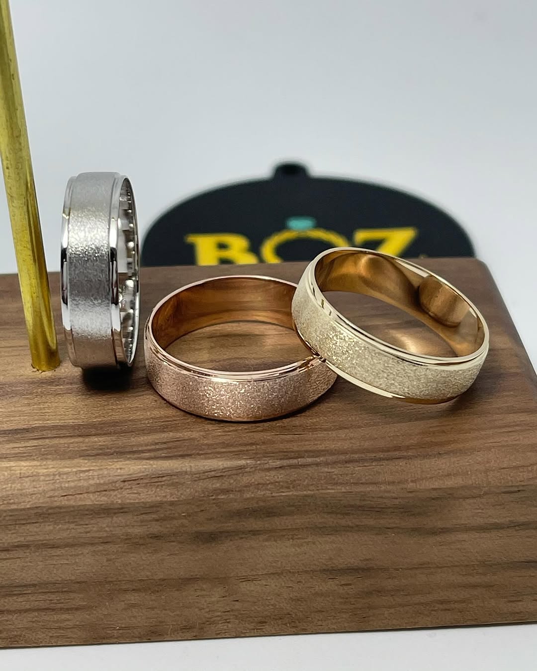 6mm Sandust Band in 18k Gold