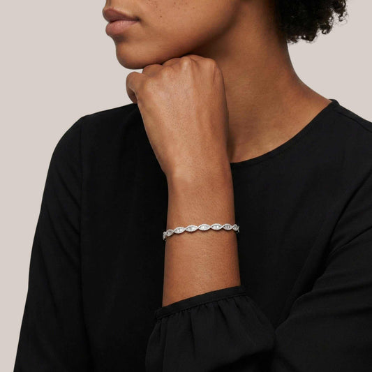 Marise Diamond Bangle Bracelet in 18KT Gold