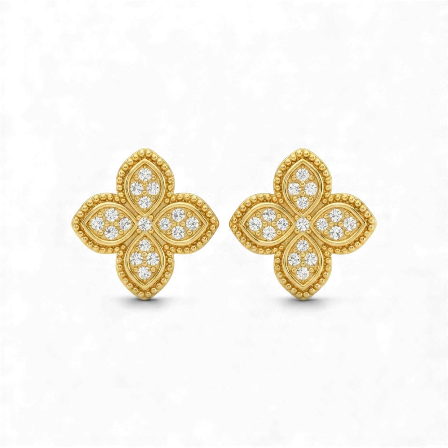 Nora Diamond Studs 18KT Gold flower-shaped earrings with round brilliant natural diamonds