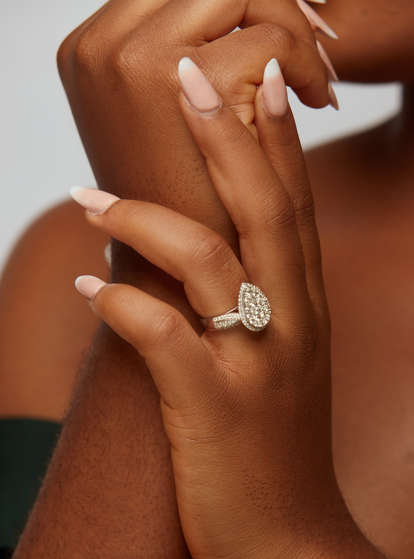 Amanda Pear Cut Diamond Bride Set in 18K Gold