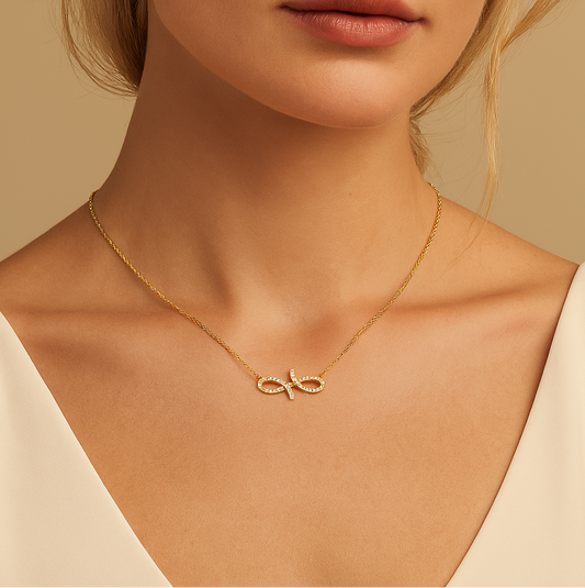 Oiza Infinie Pave Diamond Necklace in 18K Gold