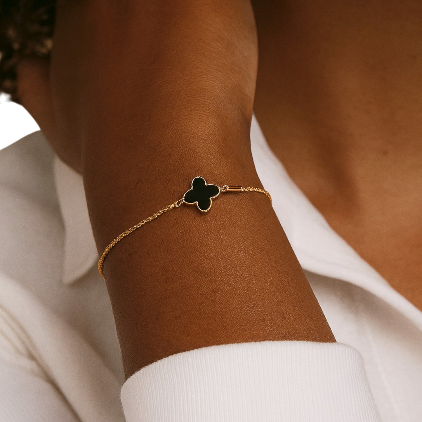 Dual Diamond Clover Bracelet in 18KT Gold