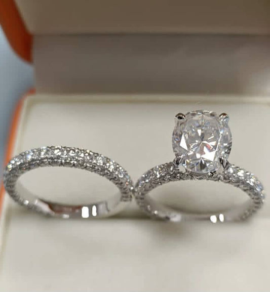 Wendy Oval Cut Moissanite Bride set in Platinum