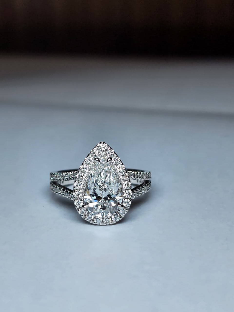 Leona Pear Cut Diamond Engagement Ring in 18KT Gold
