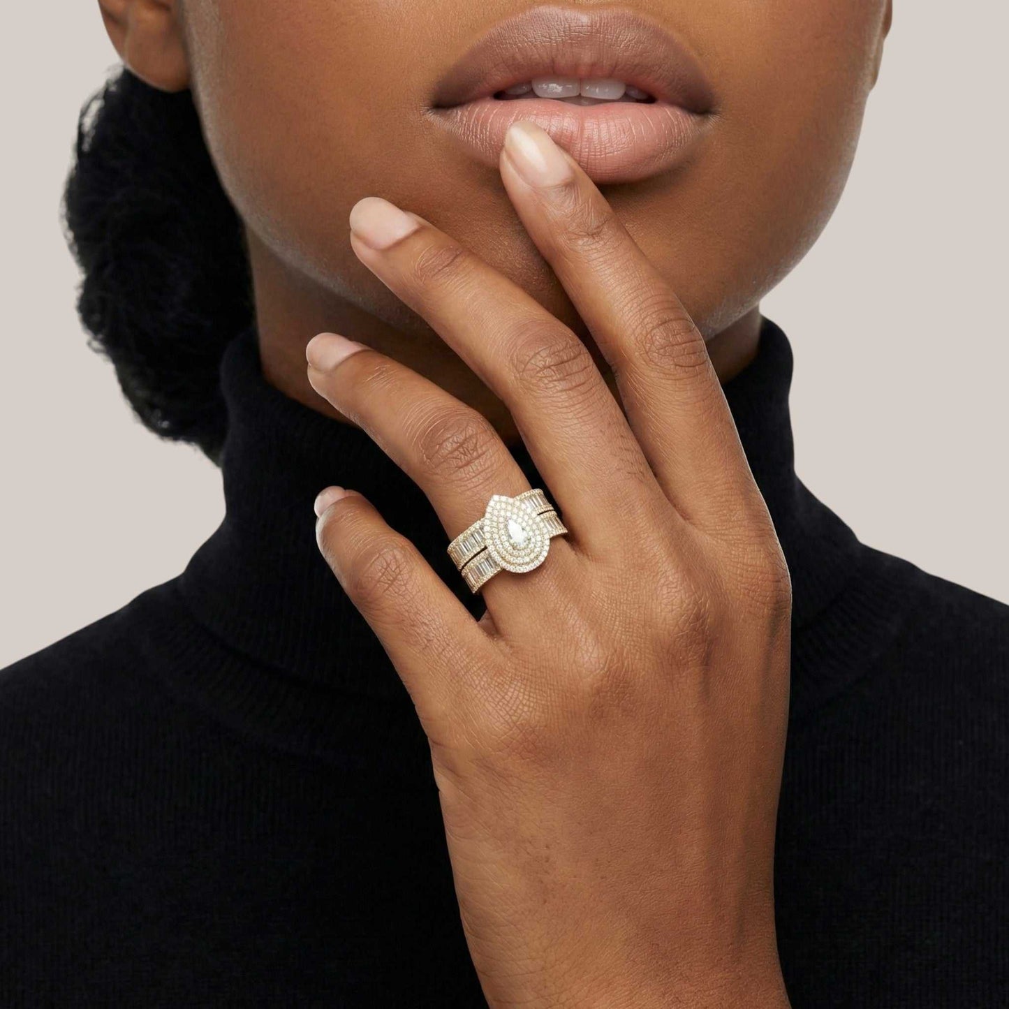 Doris Pear Cut Pavé Natural Diamonds Bride Set in 18KT Gold