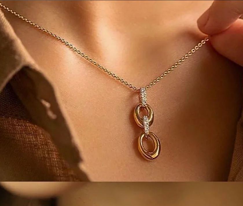 Joan Vertical Diamond Necklace in 18K Gold