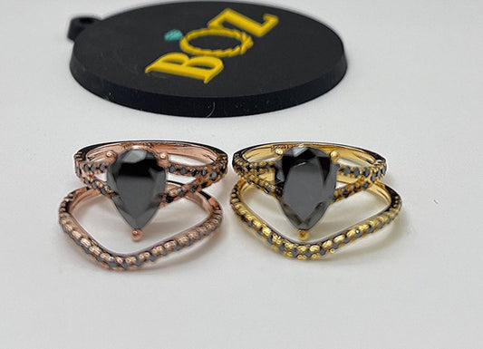 Split Shank Pear Cut Black CZ Bride Set in 18K Gold
