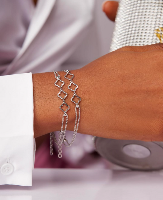 3 Clover Outline Diamond Bracelet in 18K Gold