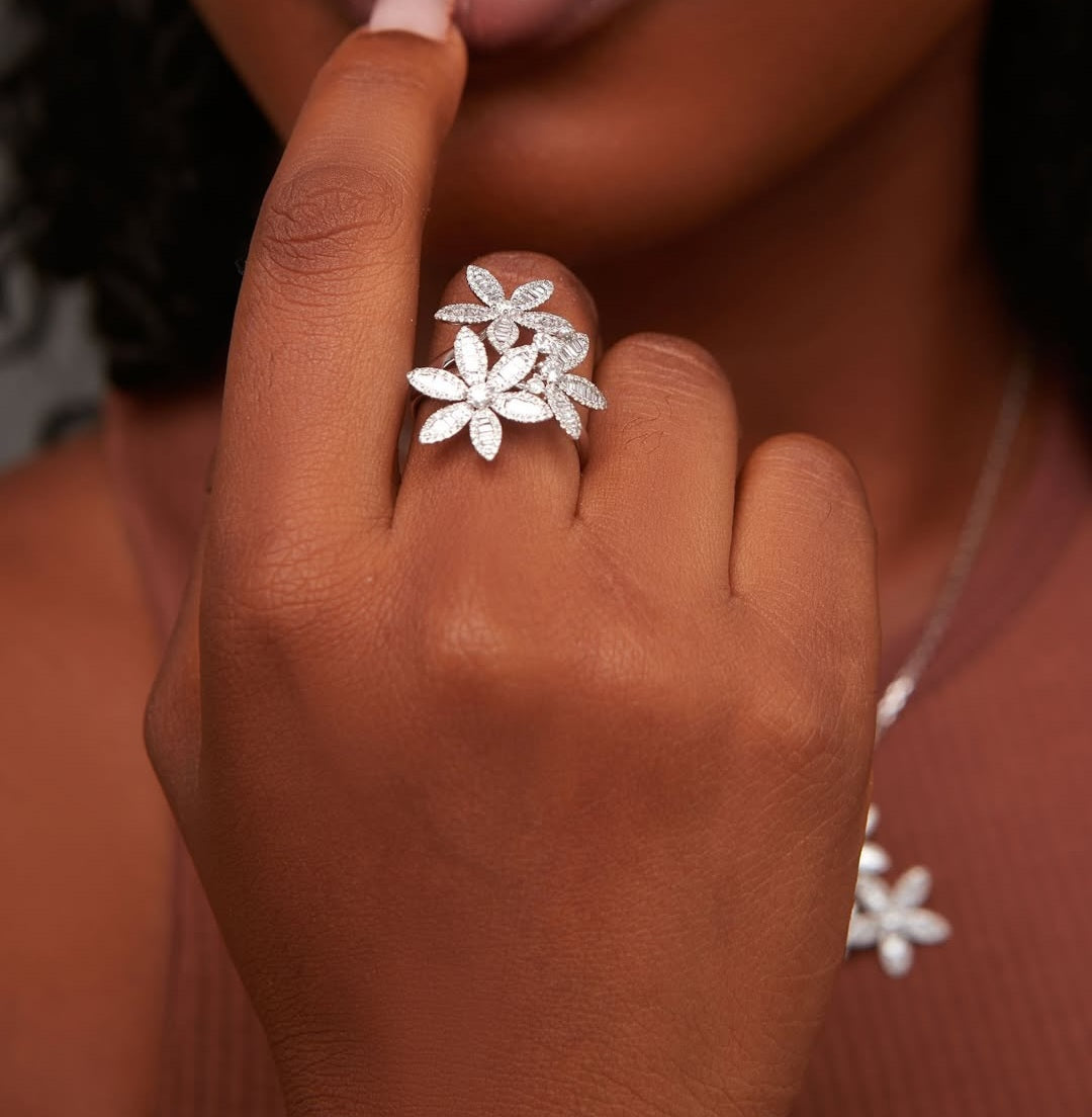 Flower Pave Diamond Fashion Ring in 18K Gold