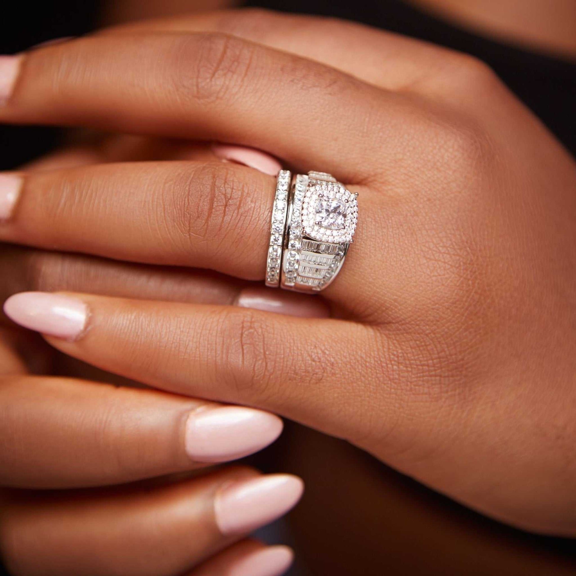Tobo CZ Bride Set 925 sterling silver rings with round-cut cubic zirconia on hand