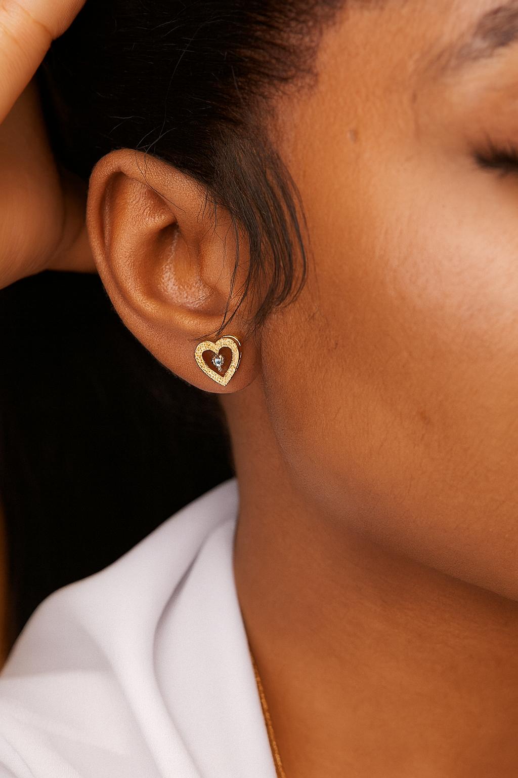 Eternal Heart Studs in 18K Gold